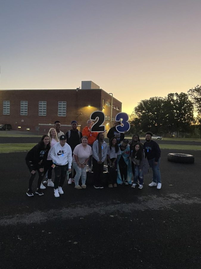 the-class-of-2023-holds-the-first-annual-senior-sunrise-the-eye-of