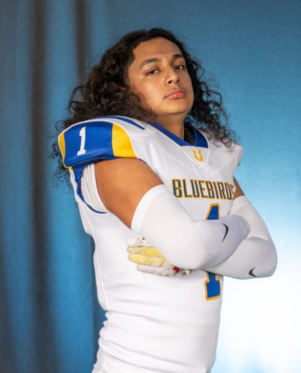 KHS Senior Football Player to Receive NFL Latino Youth Honors Award at Ravens Game